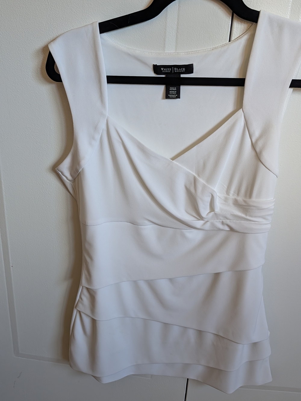 White House Black Market White Sleeveless Tank Top